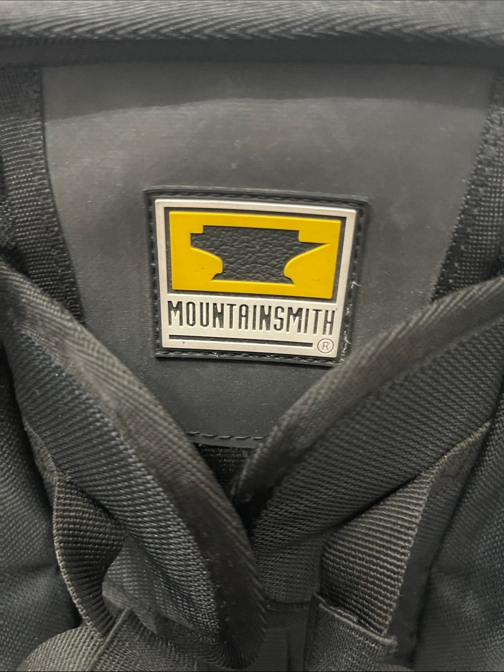 MOUNTAINSMITH PARALLAX CAMERA BACKPACK BLACK SIZE LARGE - Picture 6 of 15